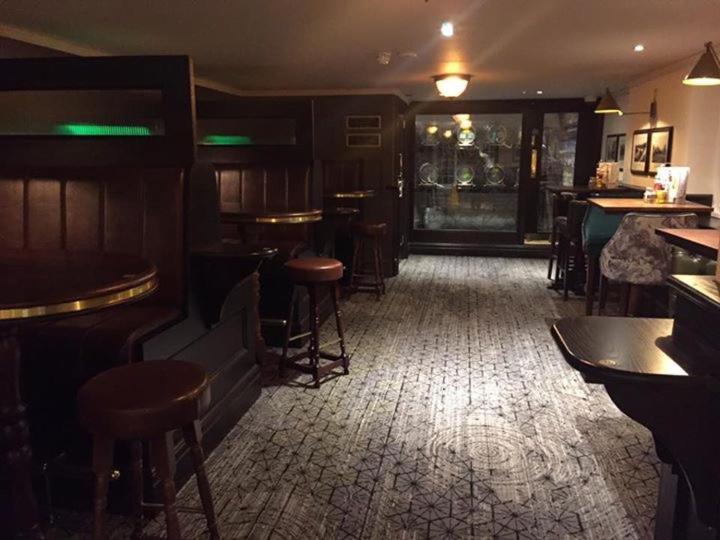 The George Hotel Wetherspoon 브레컨 외부 사진