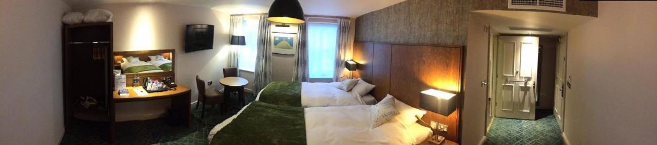 The George Hotel Wetherspoon 브레컨 외부 사진